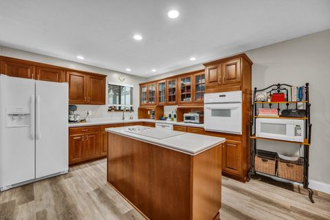 Tiny photo for 1305 Kingsridge Court, Normal, IL 61761 (MLS # 12675378)