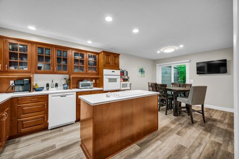 Tiny photo for 1305 Kingsridge Court, Normal, IL 61761 (MLS # 12675378)