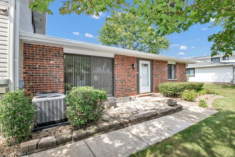 Photo of 123 Fairlane Court #C, Bloomingdale, IL 60108 (MLS # 12466848)