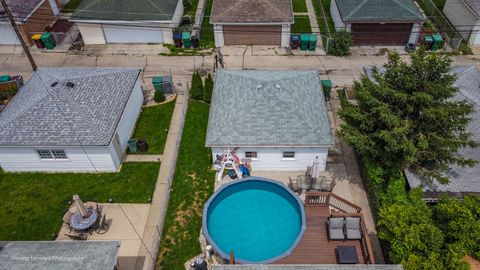 Tiny photo for 7023 29th Place, Berwyn, IL 60402 (MLS # 12622139)