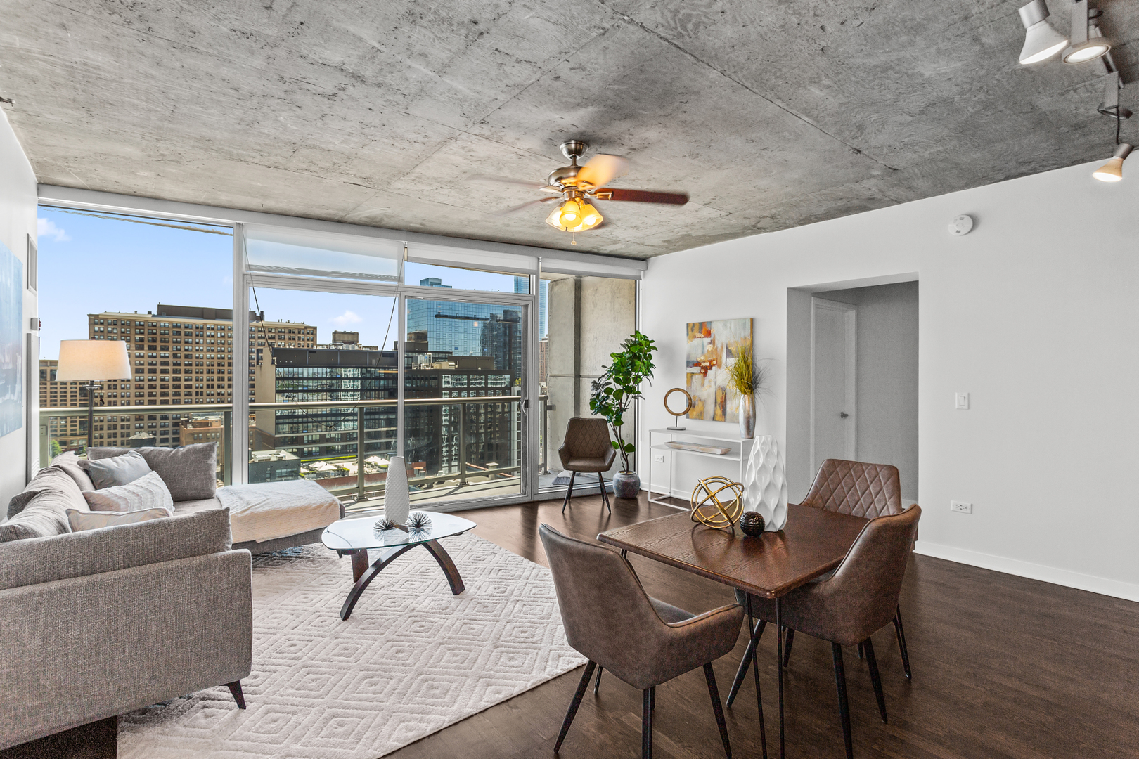 611 S WELLS Street 1902