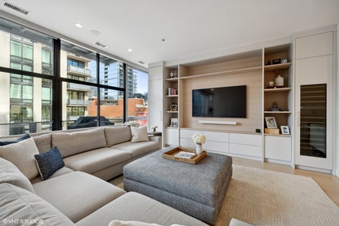 Tiny photo for 747 N Clark Street #401, Chicago, IL 60654 (MLS # 12718709)