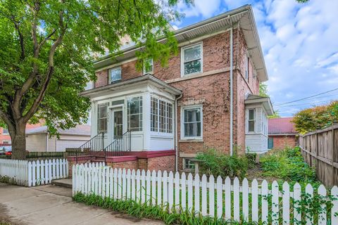 7356 N Ashland Boulevard Chicago IL 60626