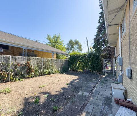 Tiny photo for 8636 40th Street, Lyons, IL 60534 (MLS # 12656611)