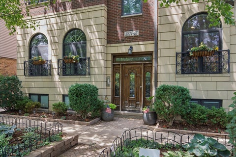 Photo of 3216 N Ravenswood Avenue #1N, Chicago, IL 60657 (MLS # 12715515)