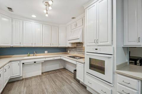 Tiny photo for 221 N Kenilworth Avenue #313, Oak Park, IL 60302 (MLS # 12476169)