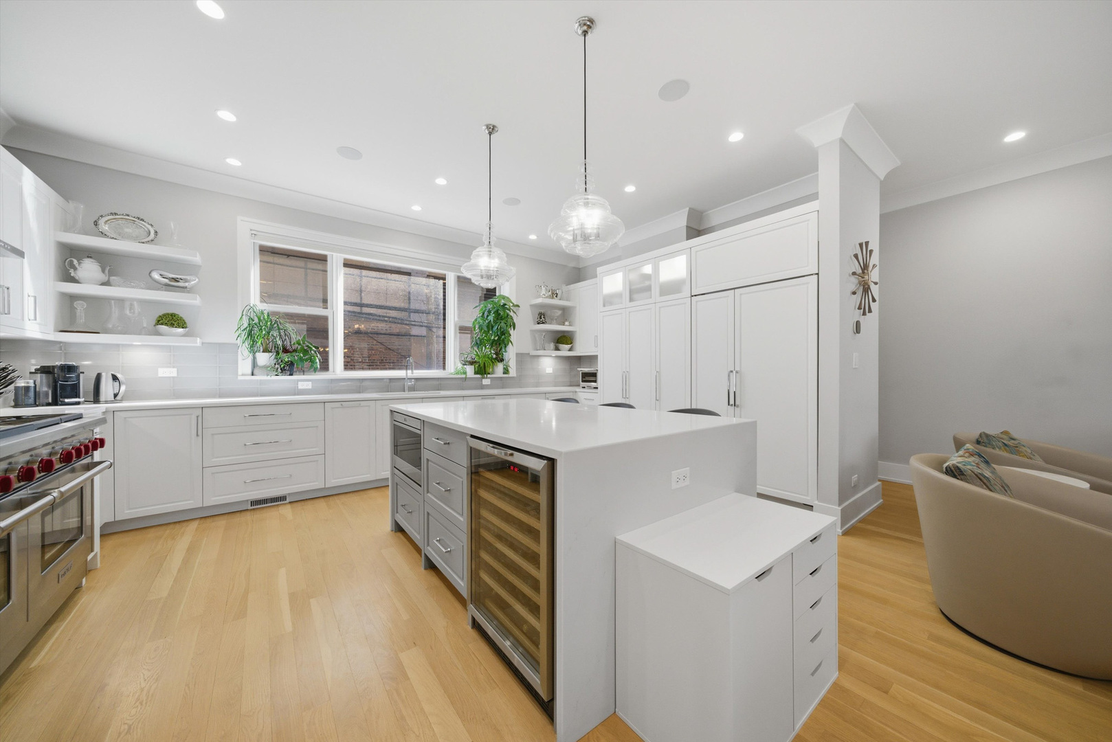 312 E Cullerton Street C