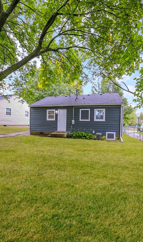 Tiny photo for 1135 E Galena Boulevard, Aurora, IL 60505 (MLS # 12776083)