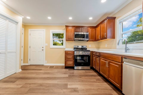 Tiny photo for 1135 E Galena Boulevard, Aurora, IL 60505 (MLS # 12776083)