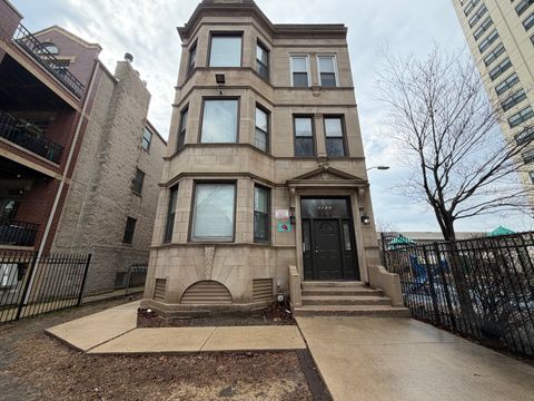 4832 N Winthrop Avenue 2W Chicago IL 60640