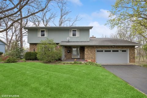 537 Lawndale Avenue Woodstock IL 60098