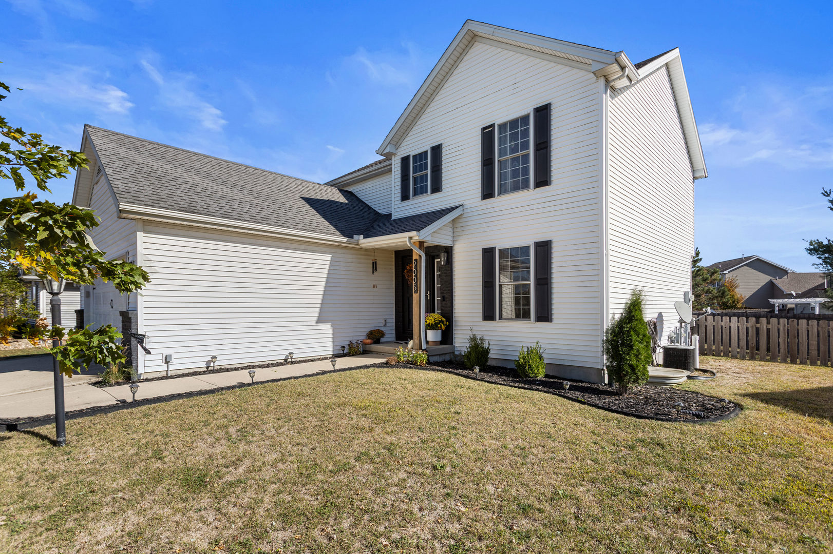 2005 Applewood Drive