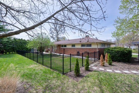 Tiny photo for 1104 S Westlawn Avenue, Champaign, IL 61821 (MLS # 12615990)