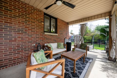 Tiny photo for 1104 S Westlawn Avenue, Champaign, IL 61821 (MLS # 12615990)