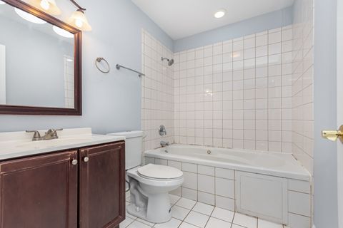 Tiny photo for 2217 W Farwell Avenue #2B, Chicago, IL 60645 (MLS # 12508745)