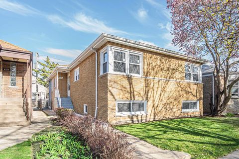 6319 N Whipple Street Chicago IL 60659