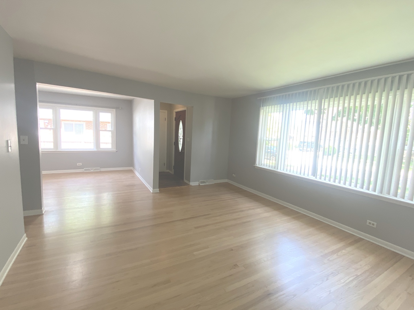 426 E Berteau Avenue