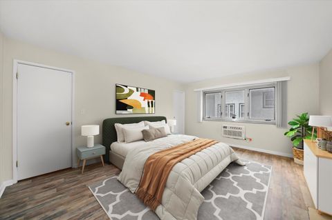 Tiny photo for 401 S Grove Avenue #1A, Oak Park, IL 60302 (MLS # 12520807)