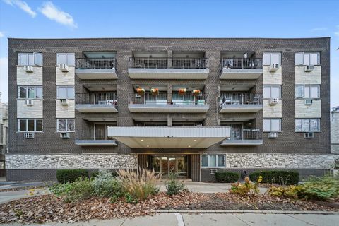 Tiny photo for 401 S Grove Avenue #1A, Oak Park, IL 60302 (MLS # 12520807)