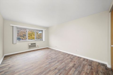 Tiny photo for 401 S Grove Avenue #1A, Oak Park, IL 60302 (MLS # 12520807)