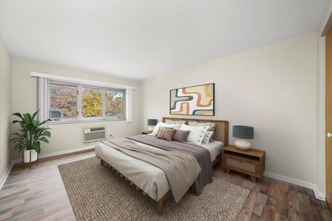 Tiny photo for 401 S Grove Avenue #1A, Oak Park, IL 60302 (MLS # 12520807)