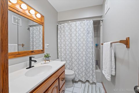 Tiny photo for 3011 Scenicwood Lane, Woodridge, IL 60517 (MLS # 12512554)