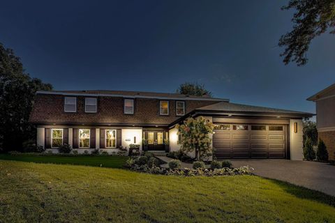 Tiny photo for 4003 Yorkshire Lane, Northbrook, IL 60062 (MLS # 12478414)