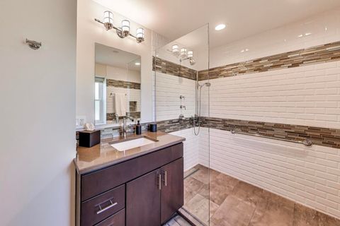 Tiny photo for 4003 Yorkshire Lane, Northbrook, IL 60062 (MLS # 12478414)