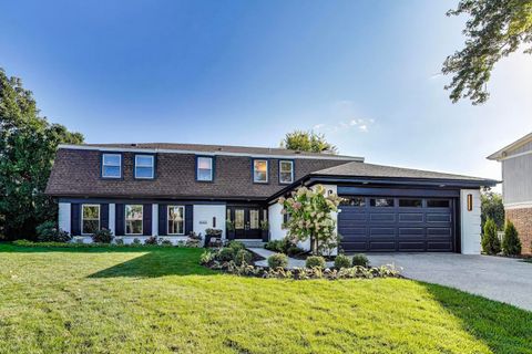 Photo of 4003 Yorkshire Lane, Northbrook, IL 60062 (MLS # 12478414)