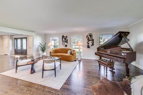 Tiny photo for 4003 Yorkshire Lane, Northbrook, IL 60062 (MLS # 12478414)