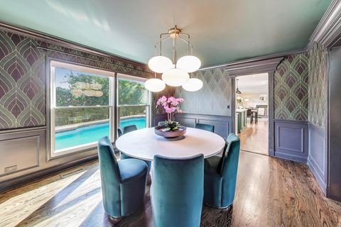 Tiny photo for 4003 Yorkshire Lane, Northbrook, IL 60062 (MLS # 12478414)