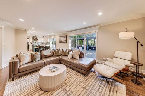 Tiny photo for 4003 Yorkshire Lane, Northbrook, IL 60062 (MLS # 12478414)