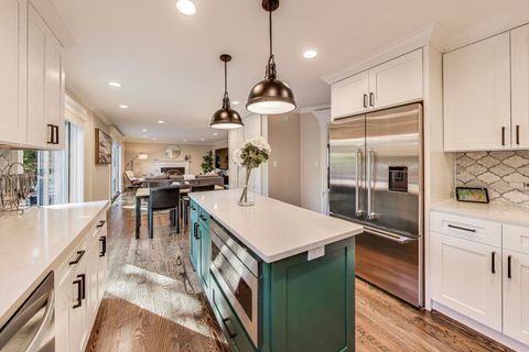 Tiny photo for 4003 Yorkshire Lane, Northbrook, IL 60062 (MLS # 12478414)