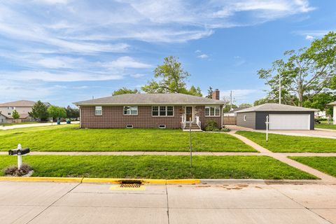 Photo of 105 W Price Street, Eldridge, IA 52748 (MLS # 12640885)