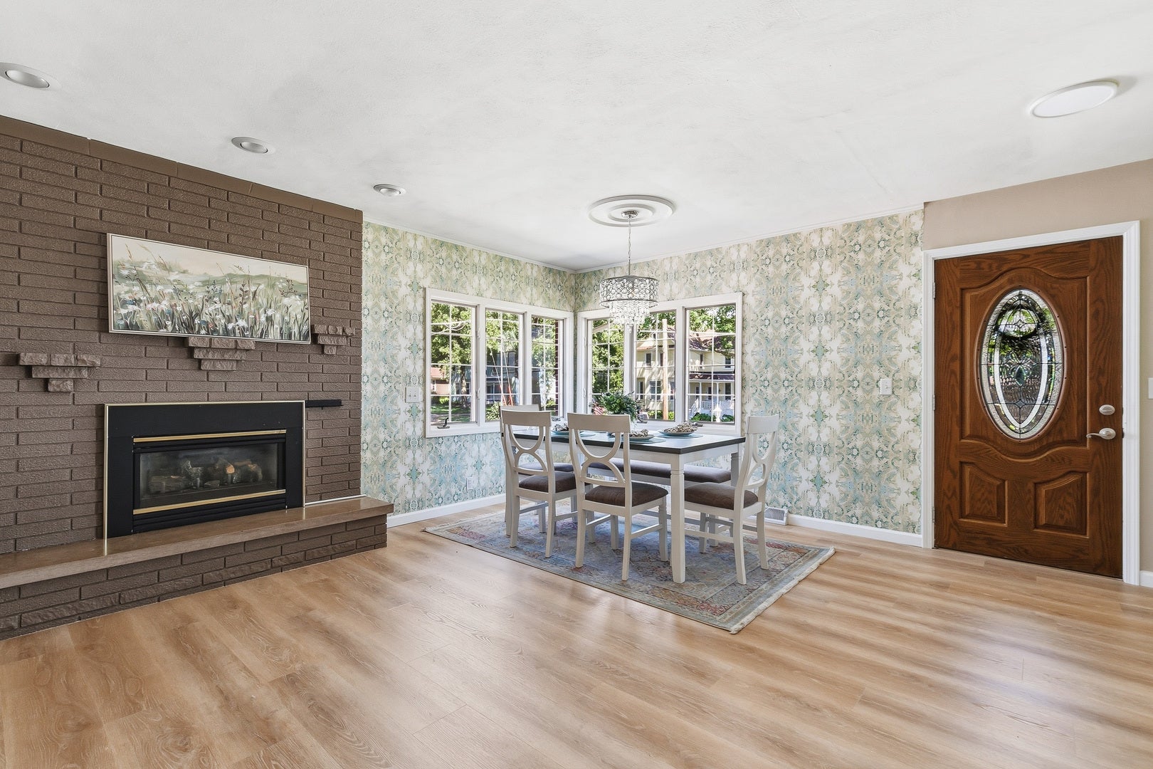 105 W Price Street