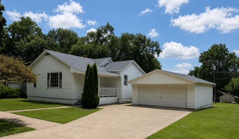 Photo of 423 W Minnesota Street, Spring Valley, IL 61362 (MLS # 12726516)