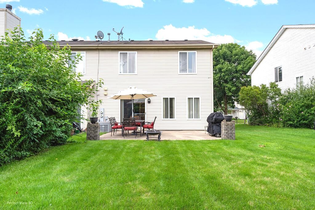 22202 W NIAGARA Trail W