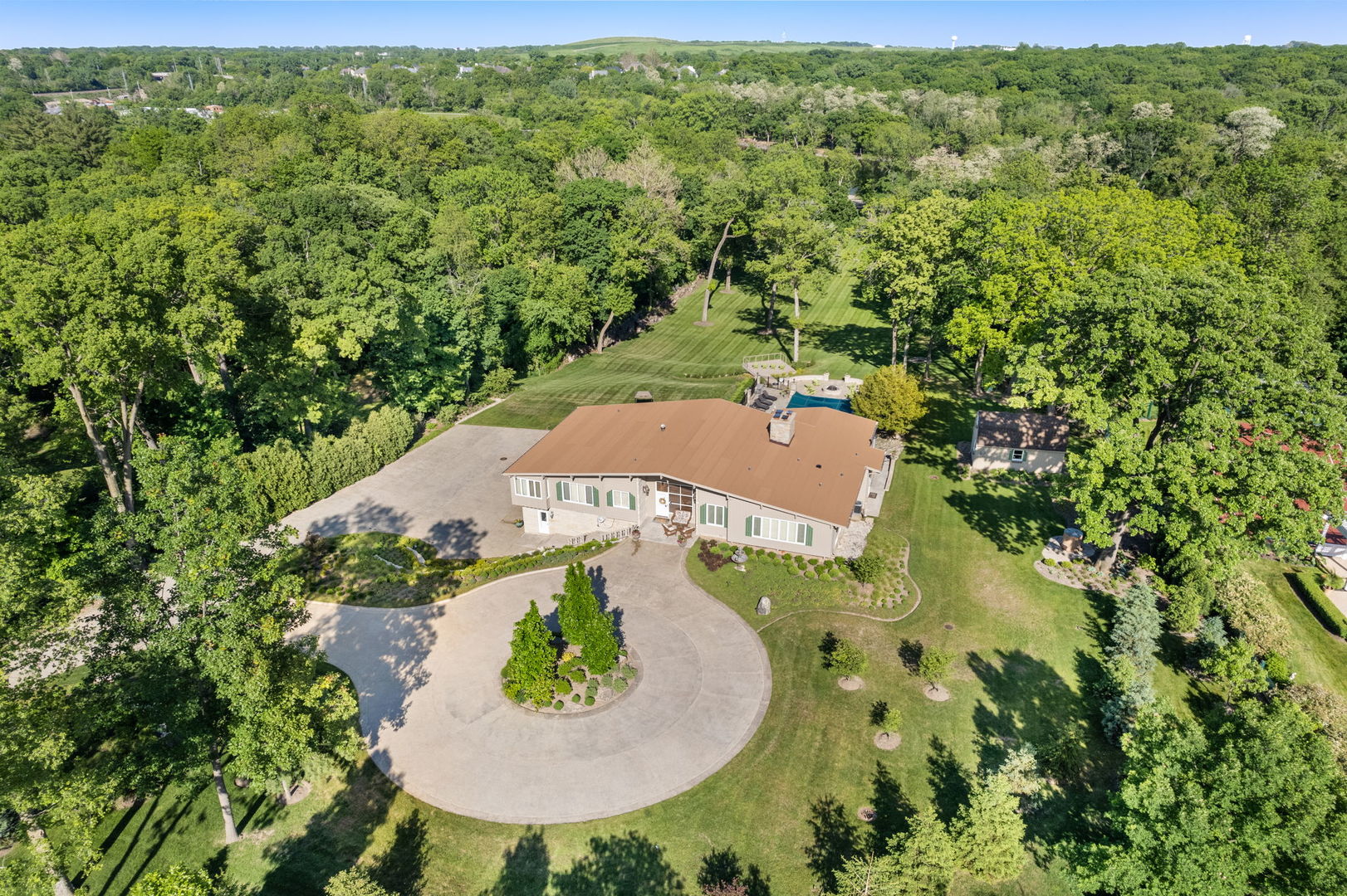 921 S Batavia Avenue