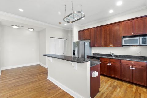 Tiny photo for 512 E Oakwood Boulevard #2, Chicago, IL 60653 (MLS # 12573882)