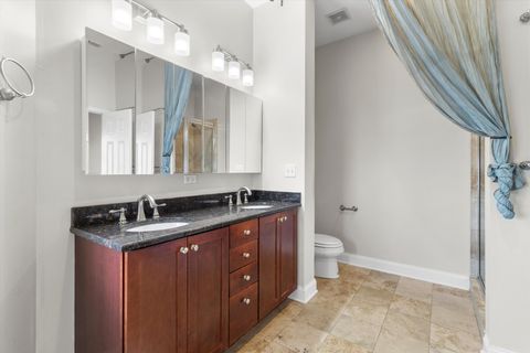 Tiny photo for 512 E Oakwood Boulevard #2, Chicago, IL 60653 (MLS # 12573882)