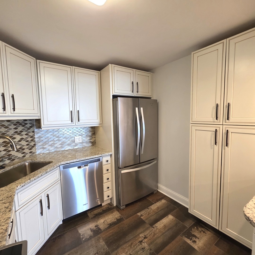 6033 N Sheridan Road 35F