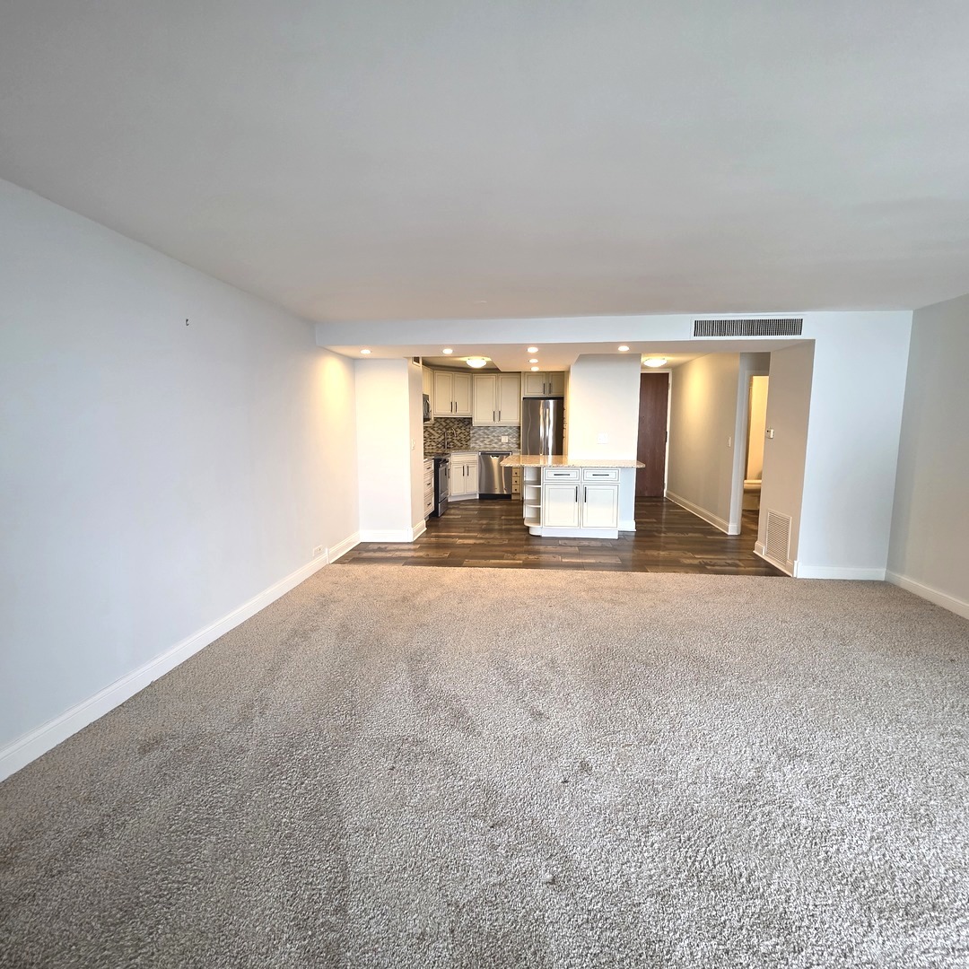 6033 N Sheridan Road 35F