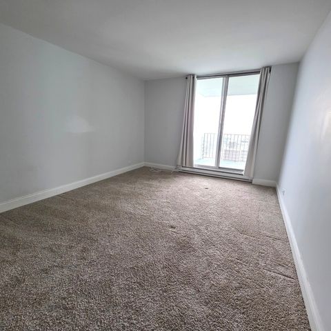 Tiny photo for 6033 N Sheridan Road #35F, Chicago, IL 60660 (MLS # 12524805)