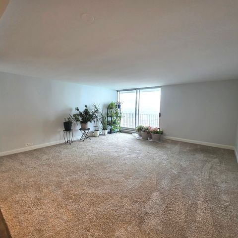 Tiny photo for 6033 N Sheridan Road #35F, Chicago, IL 60660 (MLS # 12524805)