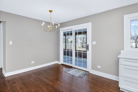 Tiny photo for 4003 Cumnor Road, Downers Grove, IL 60515 (MLS # 12564133)