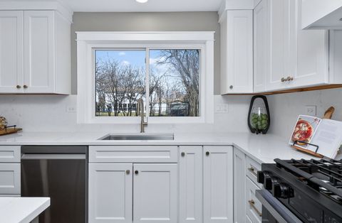 Tiny photo for 4003 Cumnor Road, Downers Grove, IL 60515 (MLS # 12564133)