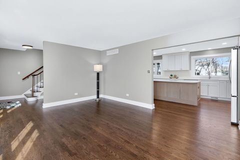 Tiny photo for 4003 Cumnor Road, Downers Grove, IL 60515 (MLS # 12564133)