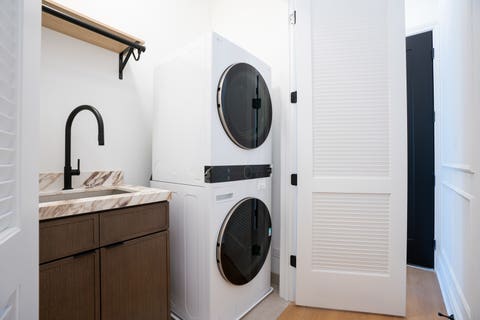 Tiny photo for 3329 N Whipple Street #3, Chicago, IL 60618 (MLS # 12698520)