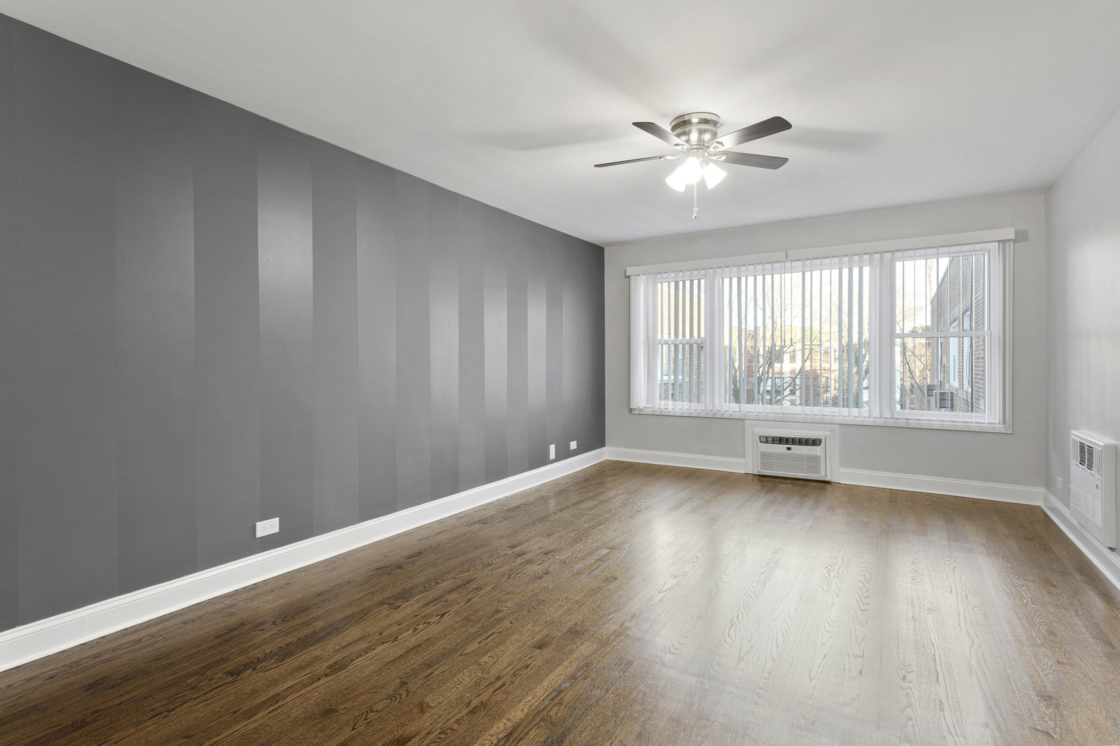 7634 N Eastlake Terrace 3S