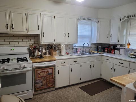 Tiny photo for 17315 N Old Salem Lane, Mt Vernon, IL 62864 (MLS # EB460154)